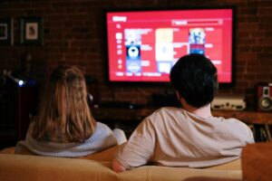 Read more about the article 2024 Guide to the Best Large Screen TV Deals for Every Budget